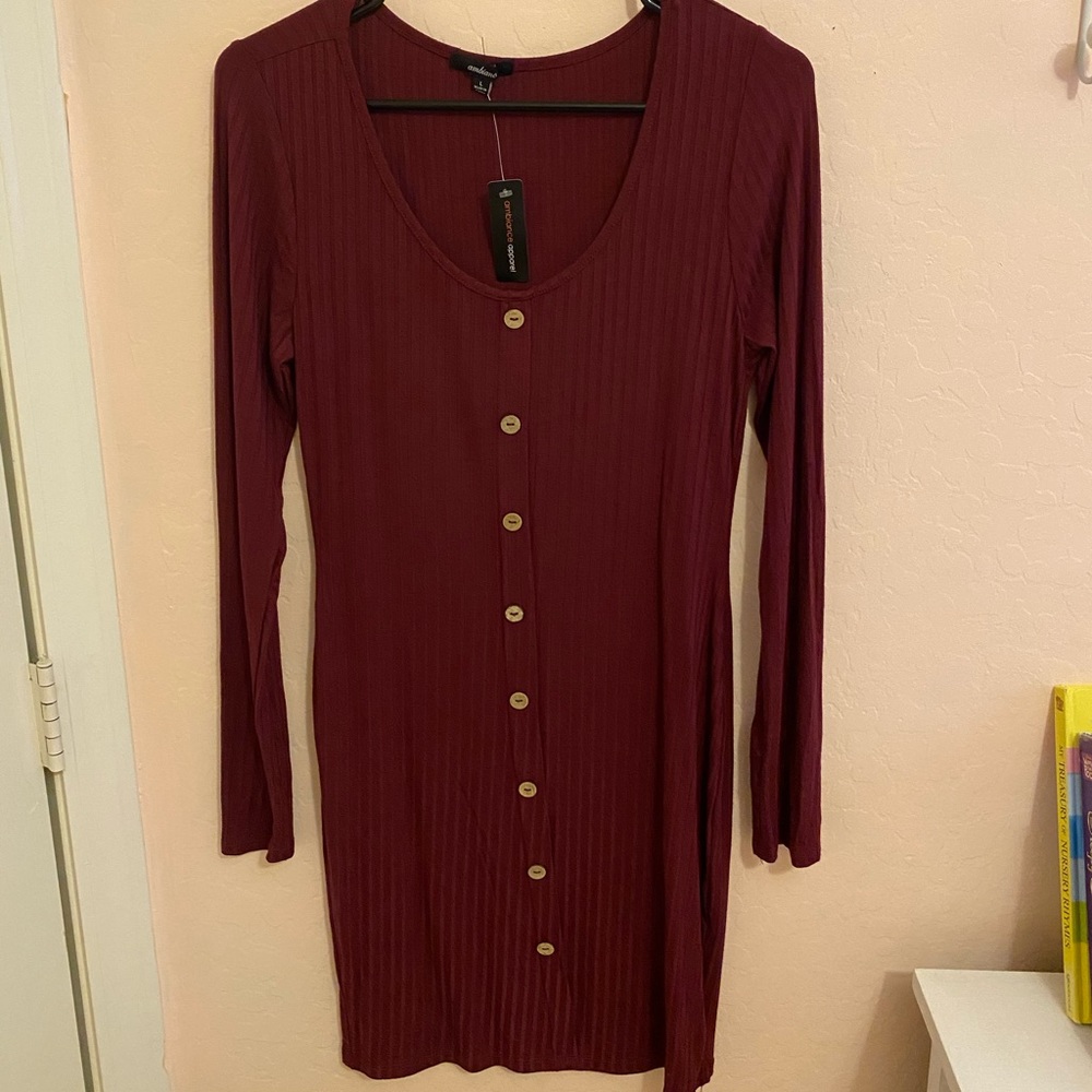 Ambiance Apparel Maroon T-shirt dress. Size L.